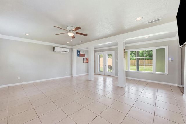 625 Shadylawn Street, Shoreacres, TX 77571