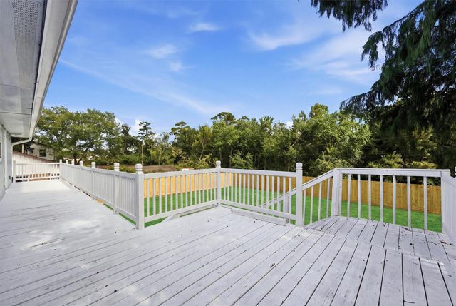 625 Shadylawn Street, Shoreacres, TX 77571