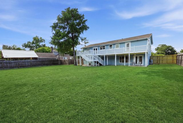 625 Shadylawn Street, Shoreacres, TX 77571
