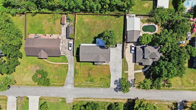 625 Shadylawn Street, Shoreacres, TX 77571