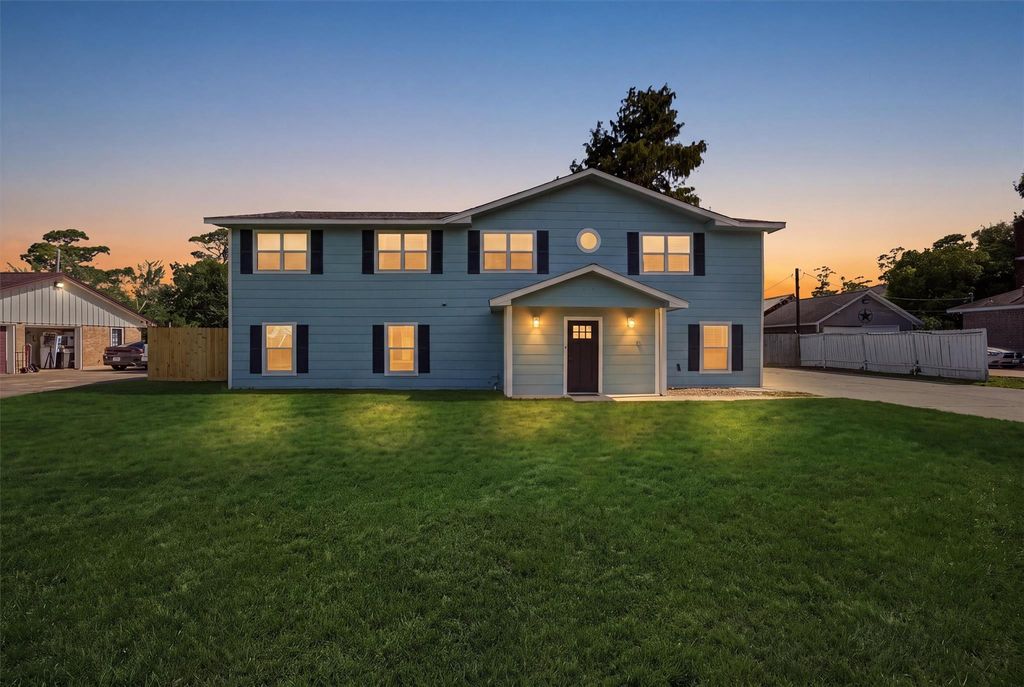 625 Shadylawn Street, Shoreacres, TX 77571