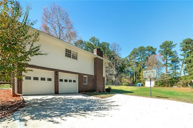 313 Fayette Villa Court, Fayetteville, GA 30214