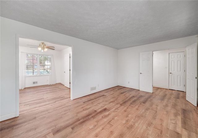 313 Fayette Villa Court, Fayetteville, GA 30214
