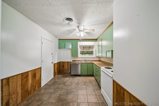1411 S Poplar Street, Sapulpa, OK 74066