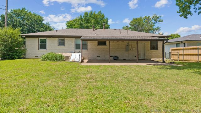 1411 S Poplar Street, Sapulpa, OK 74066