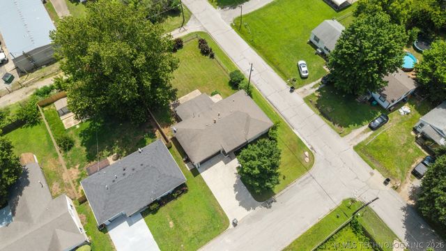 1411 S Poplar Street, Sapulpa, OK 74066