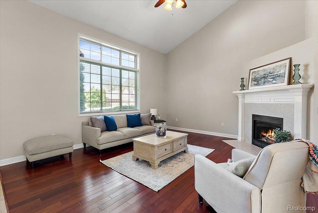 8698 Paul Drive, Washington Township, MI 48094