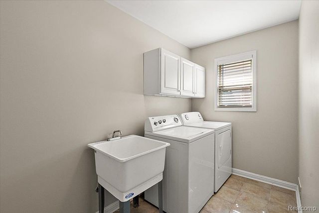8698 Paul Drive, Washington Township, MI 48094