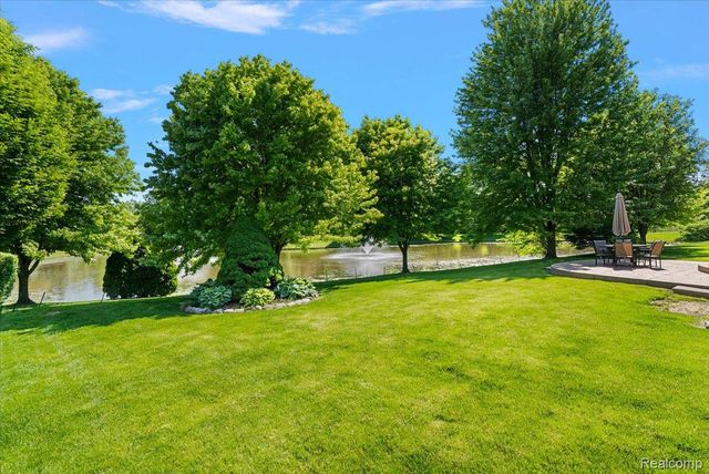 8698 Paul Drive, Washington Township, MI 48094