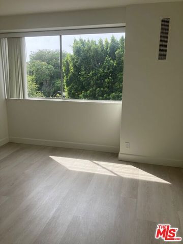 969 Hilgard Avenue 409, Los Angeles, CA 90024