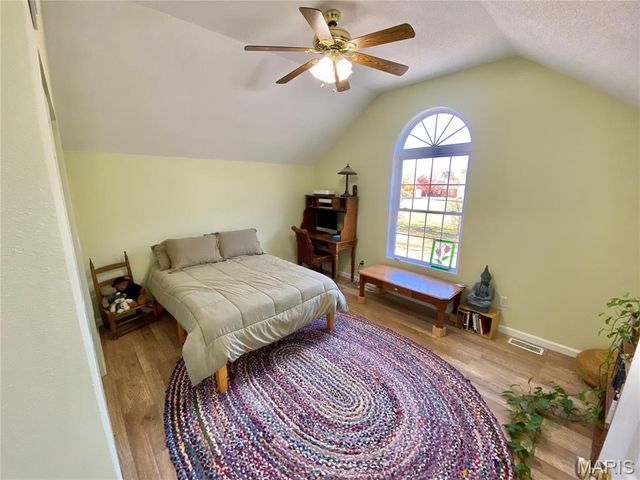 8012 Brickyard Hill Road, Worden, IL 62097