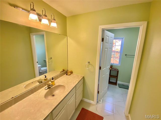 8012 Brickyard Hill Road, Worden, IL 62097