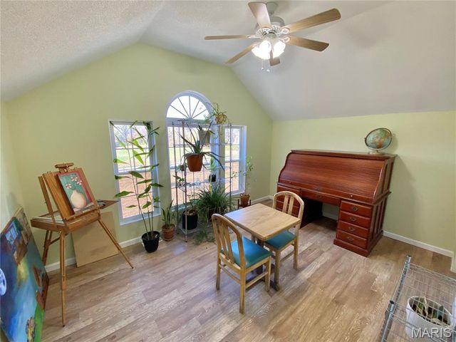 8012 Brickyard Hill Road, Worden, IL 62097