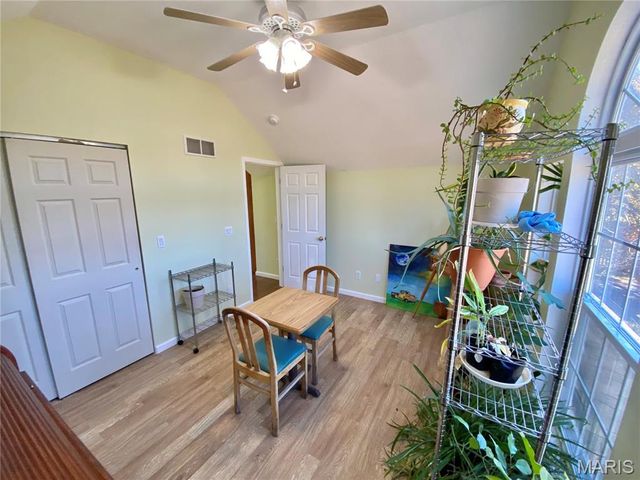 8012 Brickyard Hill Road, Worden, IL 62097