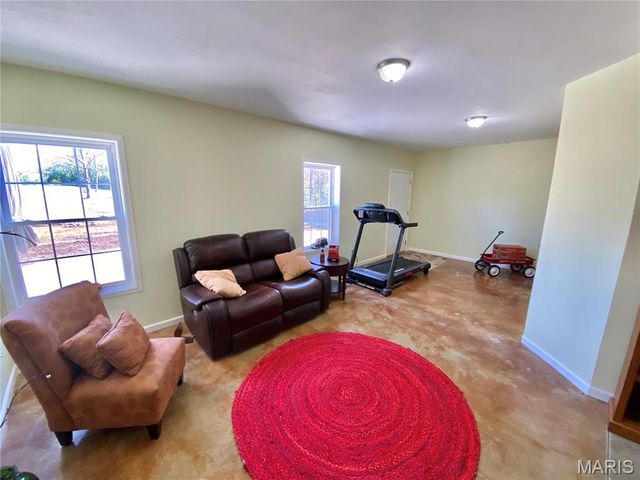 8012 Brickyard Hill Road, Worden, IL 62097