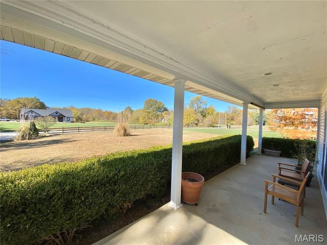 8012 Brickyard Hill Road, Worden, IL 62097