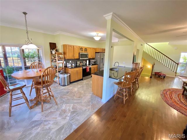 8012 Brickyard Hill Road, Worden, IL 62097