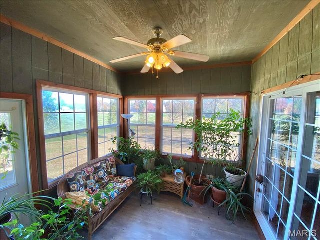 8012 Brickyard Hill Road, Worden, IL 62097