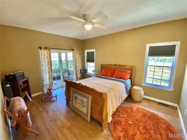 8012 Brickyard Hill Road, Worden, IL 62097