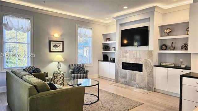 200 Bluffton Rd Ste 2, Bluffton, SC 29910