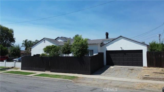 631 N Park, Rialto, CA 92376