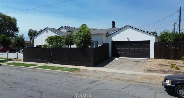 631 N Park, Rialto, CA 92376