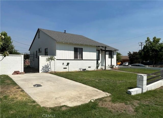631 N Park, Rialto, CA 92376