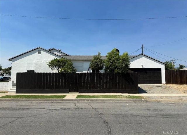 631 N Park, Rialto, CA 92376