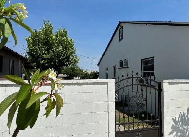 631 N Park, Rialto, CA 92376