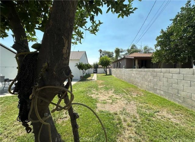 631 N Park, Rialto, CA 92376