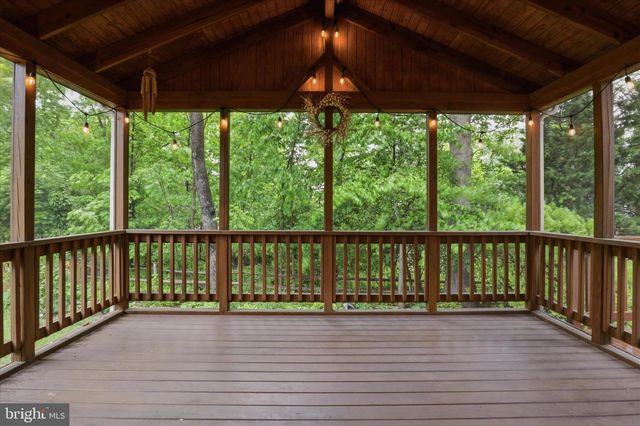 317 CARDINAL GLEN CIR, Sterling, VA 20164