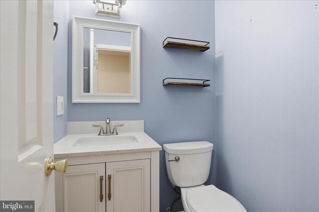 317 CARDINAL GLEN CIR, Sterling, VA 20164