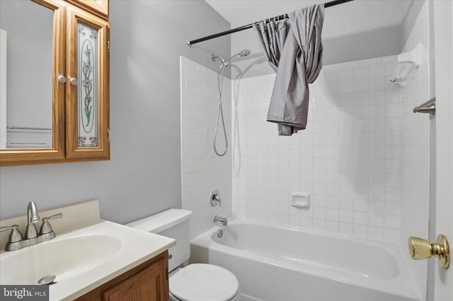 317 CARDINAL GLEN CIR, Sterling, VA 20164