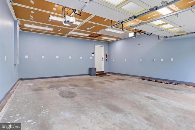 317 CARDINAL GLEN CIR, Sterling, VA 20164