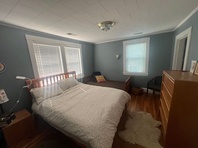 17 Pond St, Sharon, MA 02067