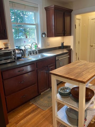 17 Pond St, Sharon, MA 02067