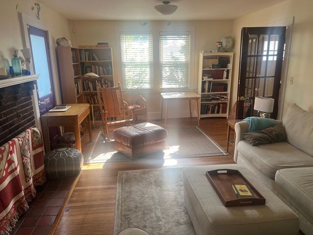 17 Pond St, Sharon, MA 02067