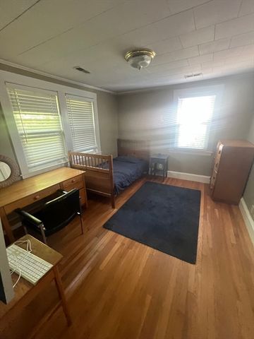 17 Pond St, Sharon, MA 02067