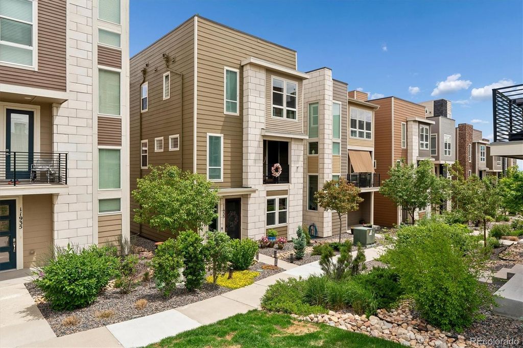 11933 Skyview Lane, Broomfield, CO 80021