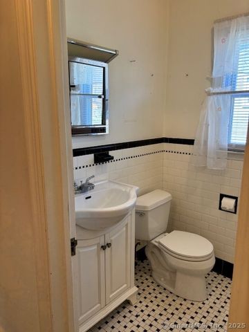 94 Morris Street, West Haven, CT 06516