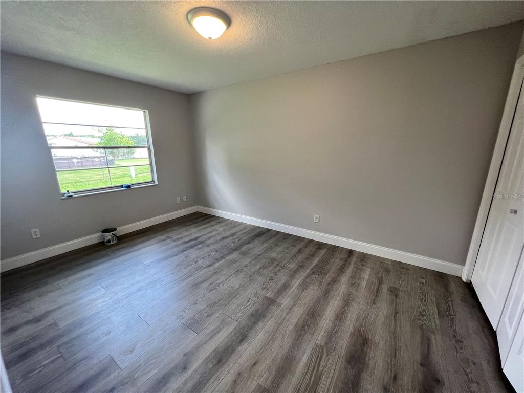 Image 18 of property listing at 1313 SUMMER BREEZE ROAD, Orlando, FL 32822