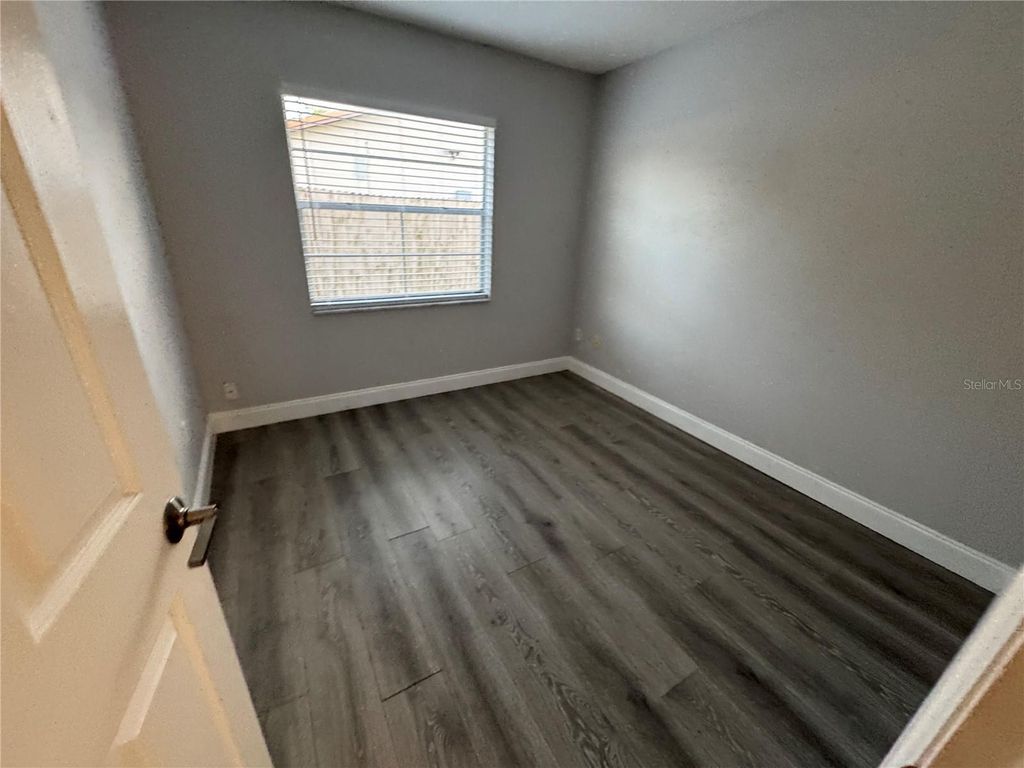 Image 22 of property listing at 1313 SUMMER BREEZE ROAD, Orlando, FL 32822