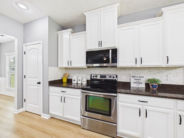 83 Brentwood Drive, Phenix City, AL 36869