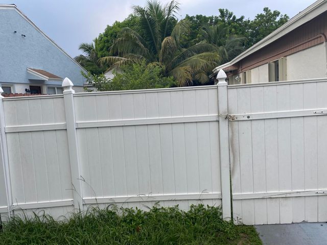 5029 NW 5TH Street, Delray Beach, FL 33445