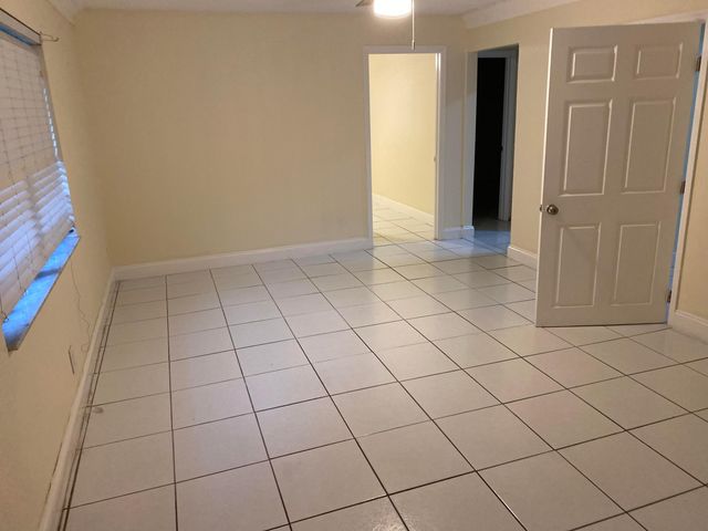 5029 NW 5TH Street, Delray Beach, FL 33445