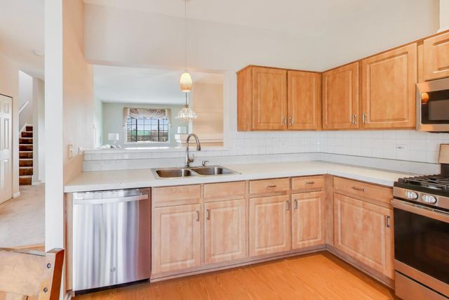 3357 Ravinia Circle, Aurora, IL 60504