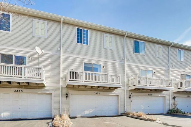 3357 Ravinia Circle, Aurora, IL 60504