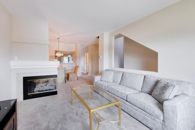 3357 Ravinia Circle, Aurora, IL 60504