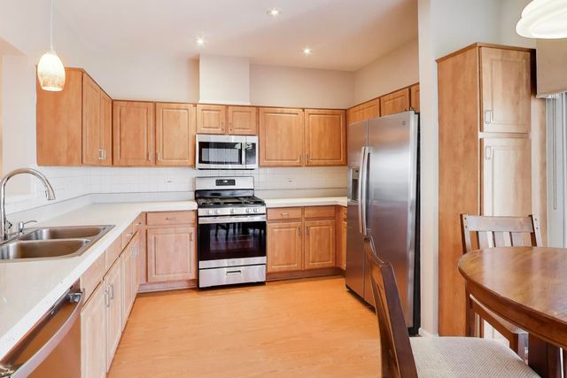 3357 Ravinia Circle, Aurora, IL 60504