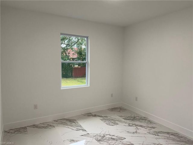 3203 24th ST SW, Lehigh Acres, FL 33976